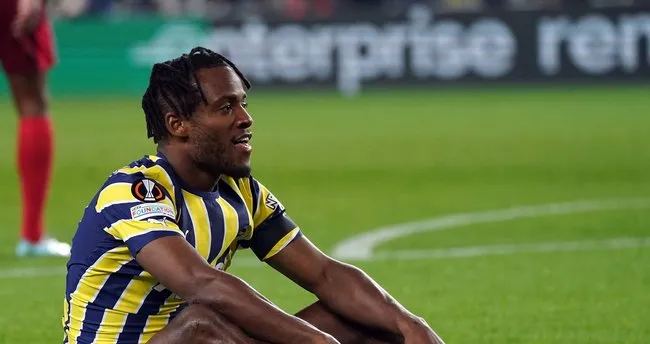 Fenerbahçe'ye Batshuayi'den kötü haber! 1 ay forma giyemeyecek...
