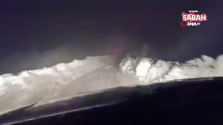 Karda mahsur kalan hamile kadın 3 saatlik çalışma sonrası kurtarıldı