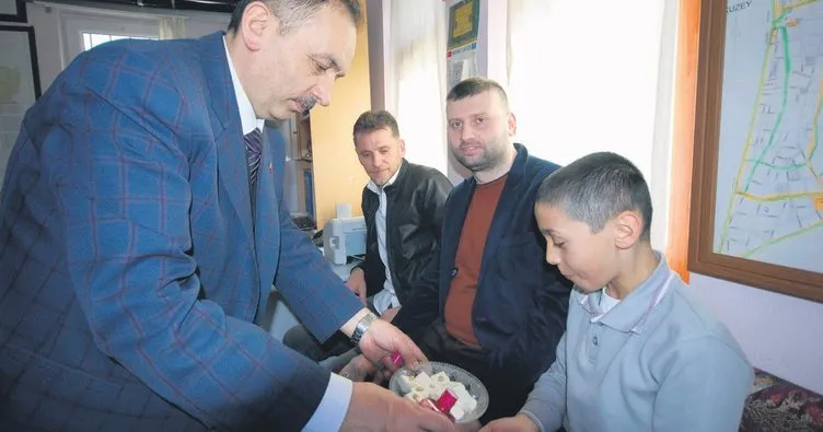 Ödüllü muhtar yine seçildi
