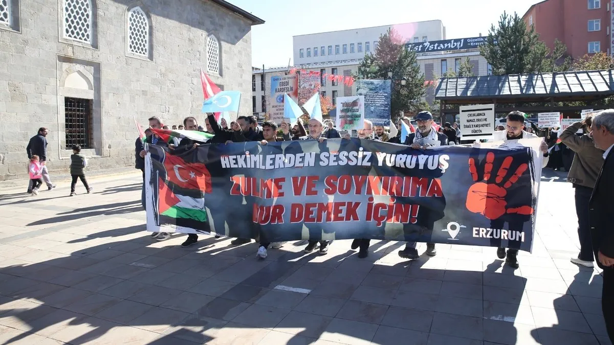 Sağlık çalışanları 103 haftadır Gazze için yürüyor Sağlık çalışanları 103 haftadır Gazze için yürüyor