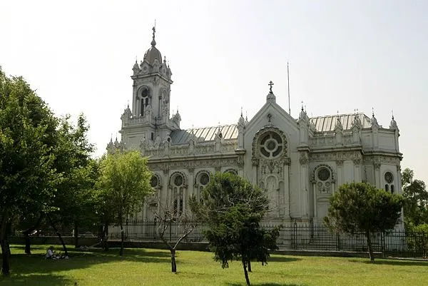 Demir Kilise açıldı