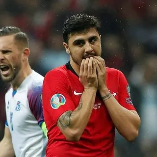 Ozan Tufan'a İngiltere Premier Lig yolu kapalı