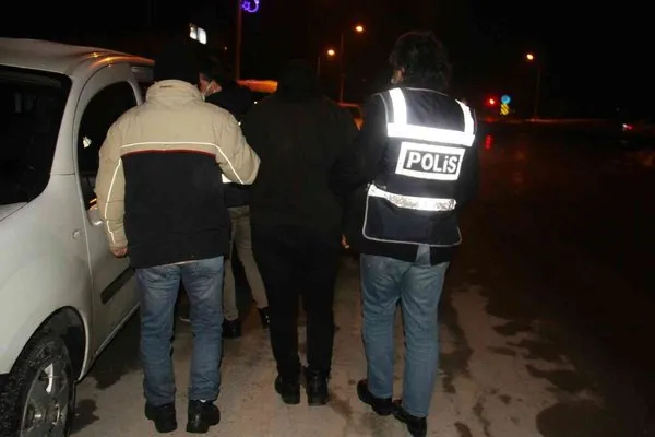 Konya’da inşaattaki hırsızlığın şüphelileri tutuklandı