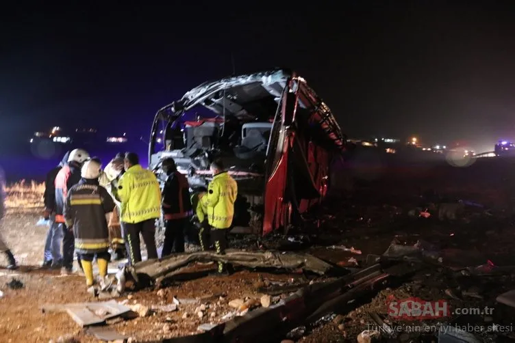 Son dakika haberi: Şanlıurfa’da yolcu otobüsü devrildi! Çok sayıda yaralı var...