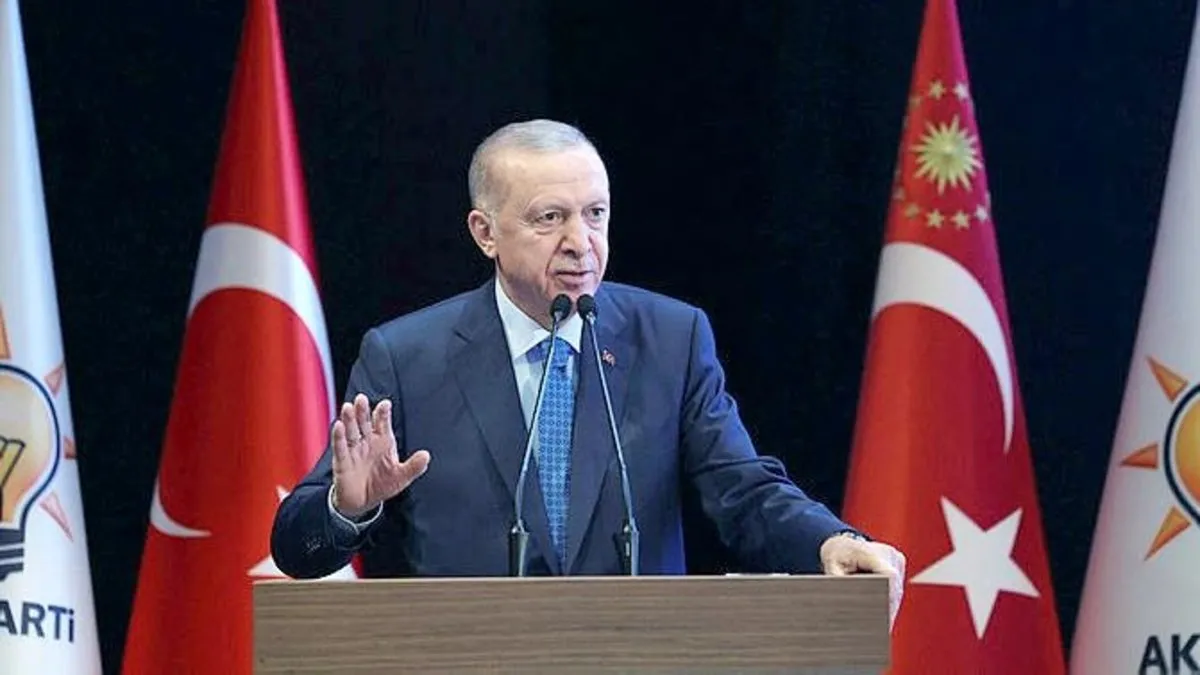 İstiklal Marşı’na ‘korkma’ diye başlayan bir millet, klavye soytarılarından korkmaz