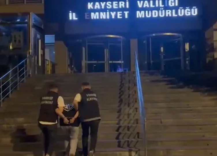 Kayseri’de düzenlenen operasyonda midesinden çıkanlar şoke etti: Tam 1 kilo!