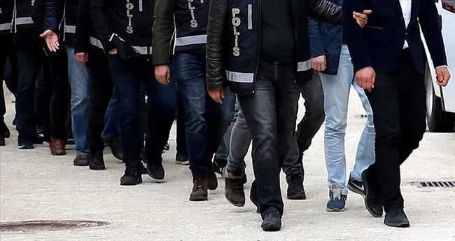 İstanbul’da DEAŞ operasyonu: 8 zanlı yakalandı İstanbul’da DEAŞ operasyonu: 8 zanlı yakalandı