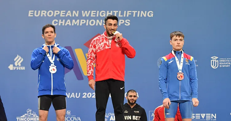 Harun Algül’den altın madalya