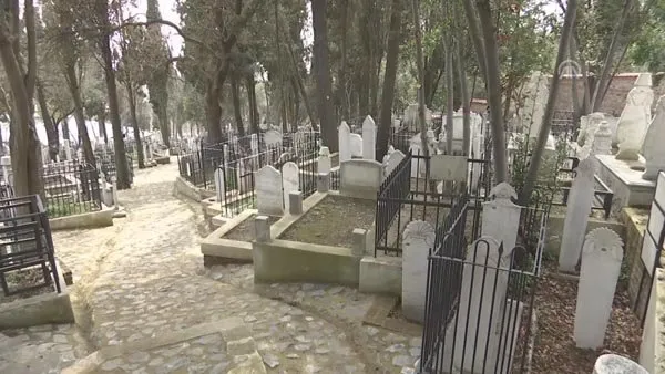 Beşiktaş’ta 19 şehit mezarı bulundu