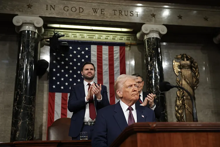 ABD Kongresi’nde dikkat çeken anlar: Trump yeni dönemin yol haritasını çizdi! ‘Zelenskiy anlaşmayı imzalamaya hazır’