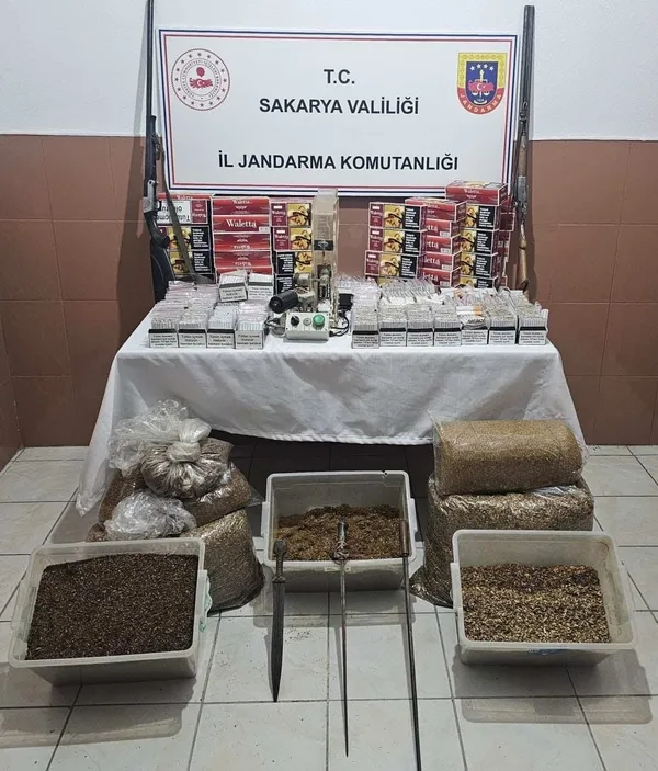 uc-ilcede-kacakcilik-operasyonu-binlerce-makaron-ve-tutun-ele-gecirildi-1777465460485.jpg