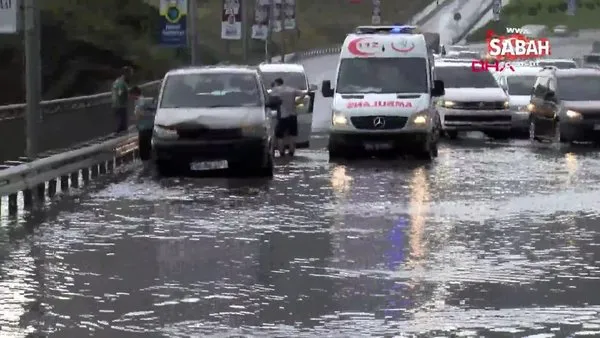 Yoğun yağış İstanbul'da etkili oldu!