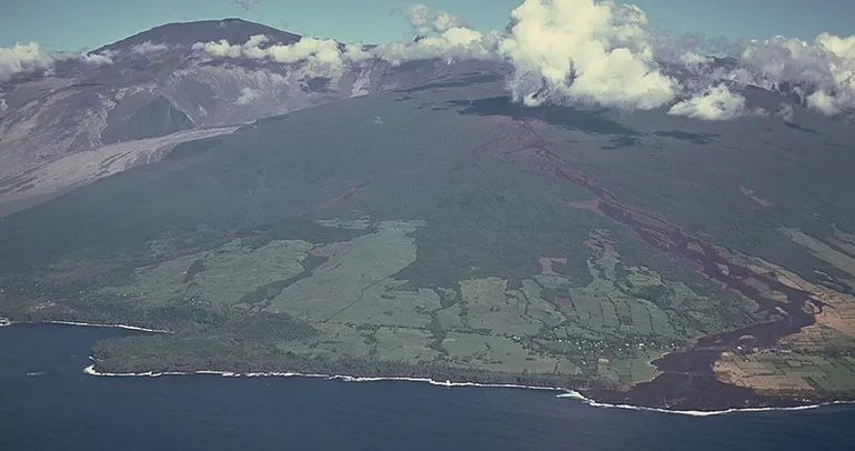 Fransa’da yanardağ hareketliliği