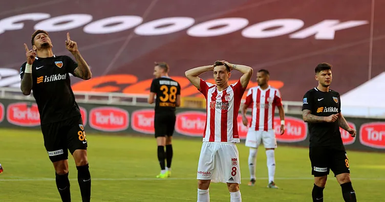 Mert Hakan Yandaş’tan olay hareket!