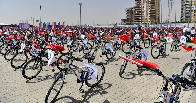 Şahinbey’den 10 bin gence bisiklet