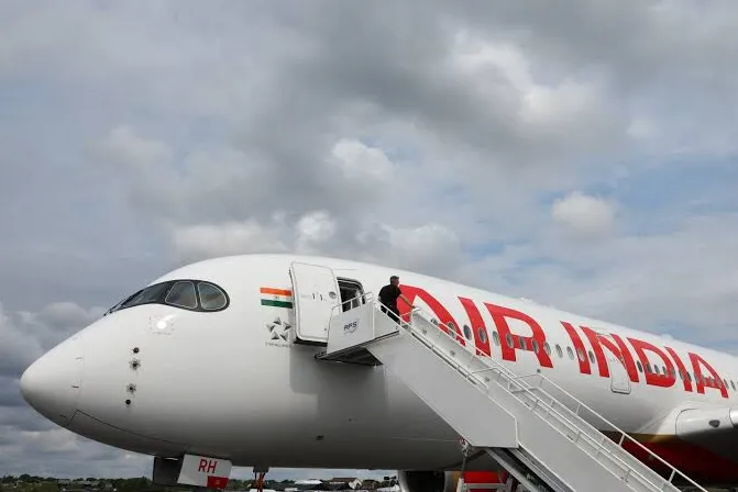 frankfurt-yeni-delhi-seferinde-kacirilma-alarmi-pilot-o-kritik-kodu-gonderdi-air-india-ucaginda-neler-yasandi-1791972455616.png Frankfurt-Yeni Delhi seferinde kaçırılma alarmı: Pilot o kritik kodu gönderdi! Air India uçağında neler yaşandı?