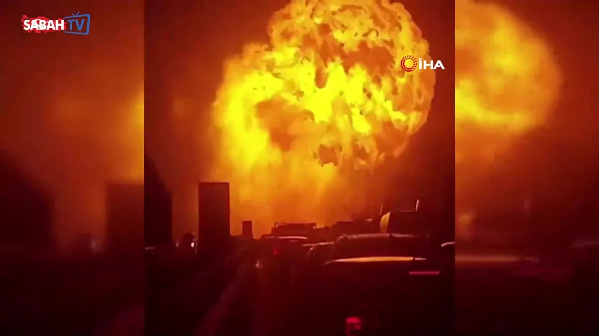 Otoyolda korku dolu anlar! Yakıt tankeri patlayarak alev topuna döndü | Video videosunu izle Otoyolda korku dolu anlar! Yakıt tankeri patlayarak alev topuna döndü | Video videosunu izle