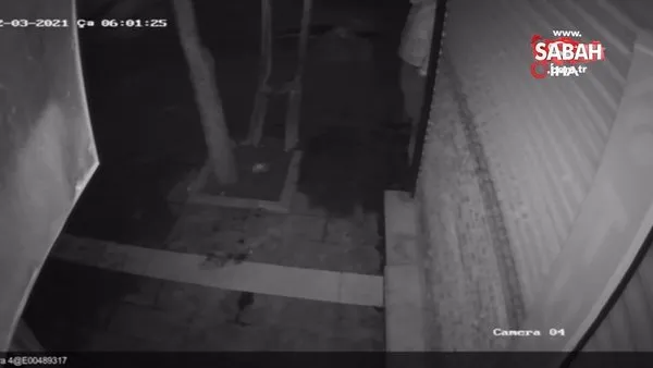Pompalı tüfekle saldırı öncesinde güvenlik kameralarını böyle boyamışlar | Video