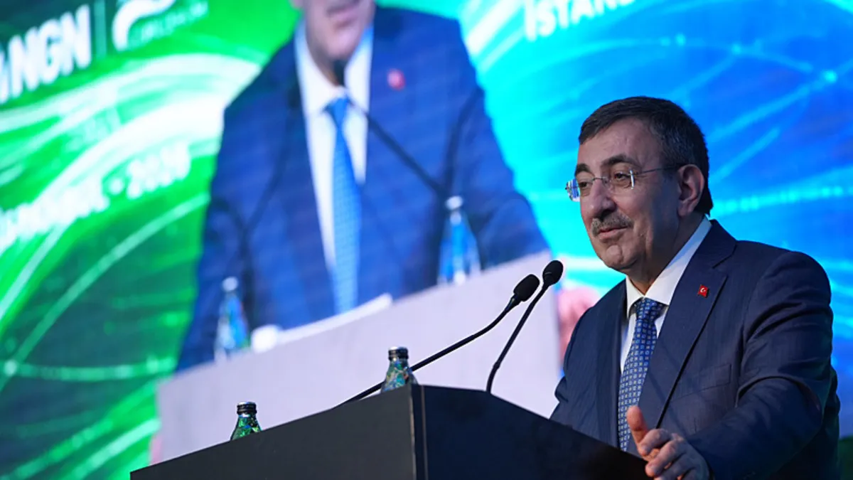 Cevdet Yılmaz: “Ekonomimiz 1,6 trilyona ulaştı” Cevdet Yılmaz: “Ekonomimiz 1,6 trilyona ulaştı”
