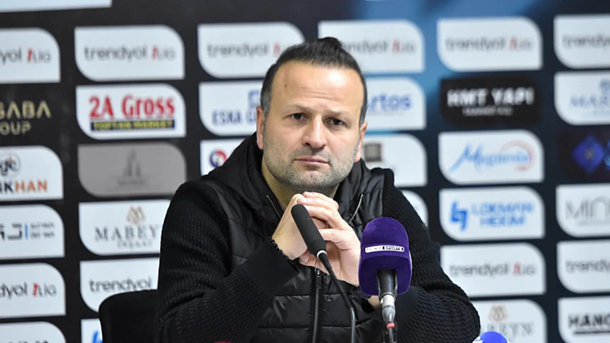 Osman Zeki Korkmaz: Bu takım karamsar olunacak bir takım değil! Osman Zeki Korkmaz: Bu takım karamsar olunacak bir takım değil!