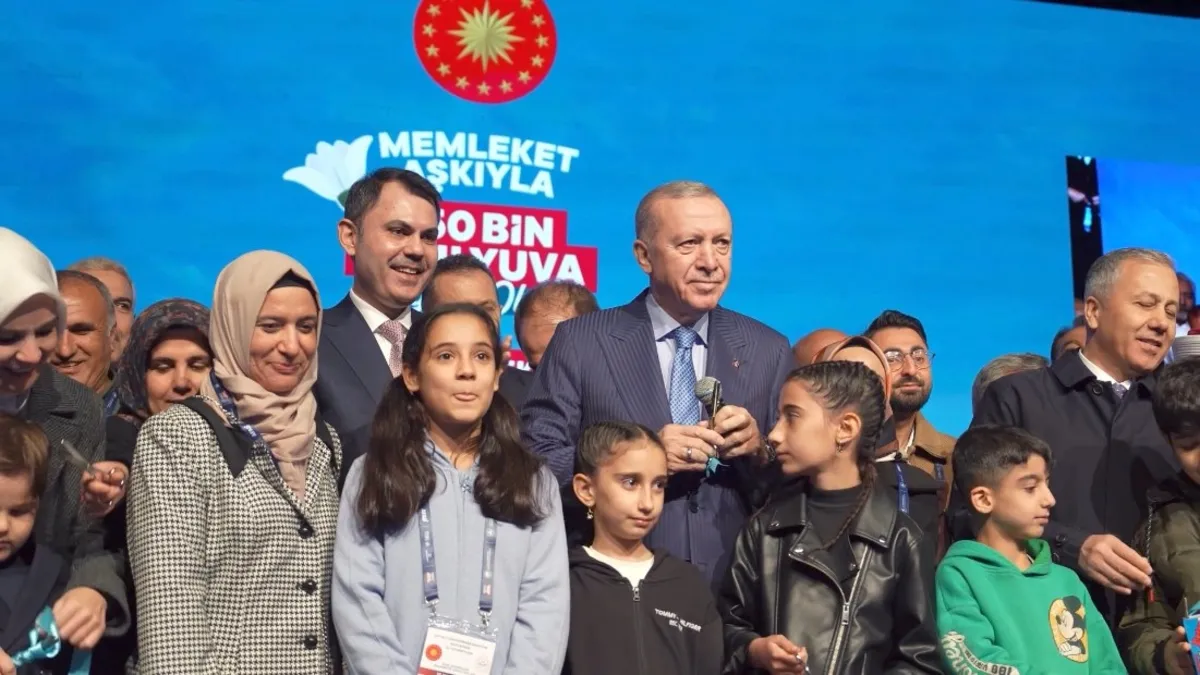 Asrın inşasında 455 bininci konutun anahtarını Başkan Erdoğan teslim edecek Asrın inşasında 455 bininci konutun anahtarını Başkan Erdoğan teslim edecek