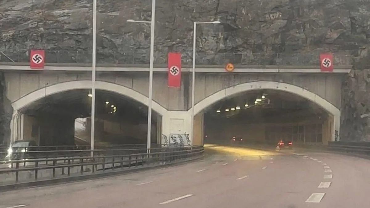 İsveç'te skandal! Hitler'in doğum gününde Nazi bayrakları astılar