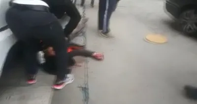 İstanbul’u lodos vurdu! Çatı ile beraber uçtular... Vatandaşlar gözlerine inanamadı...