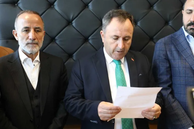 ‘CHP’nin mitingini DEM’e sattılar’! Bitlis’te CHP adayı istifa edip, AK Parti’ye geçti