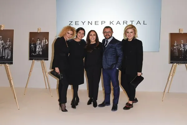 Ajda Pekkan, Londra Moda Haftası'na damga vurdu