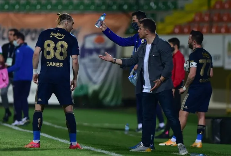 Son dakika: Emre Belözoğlu’nun yaptığı değişikliğin sırrı ortaya çıktı! Fenerbahçe taraftarı çıldırmıştı