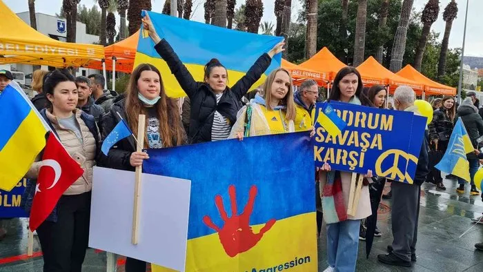 Bodrum’da Rusya’nın saldırısı protesto edildi