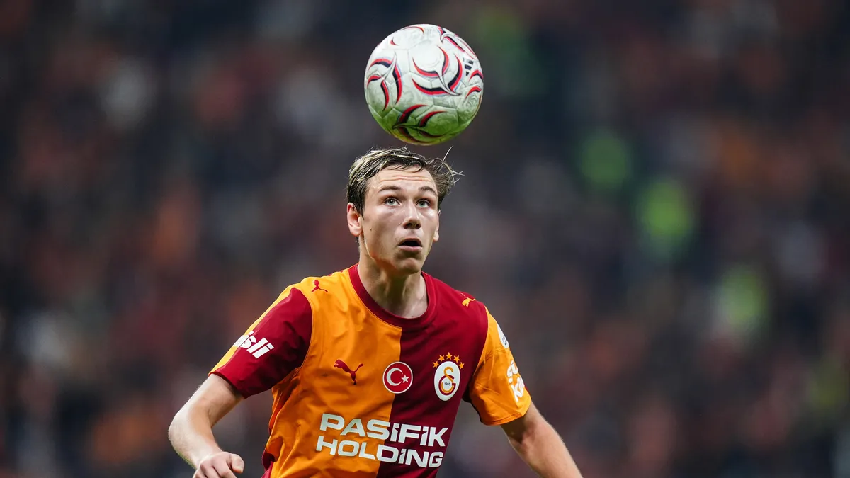 Galatasaray'da Aleksey Batrakov'dan Süper Lig'de ilk gol sevinci
