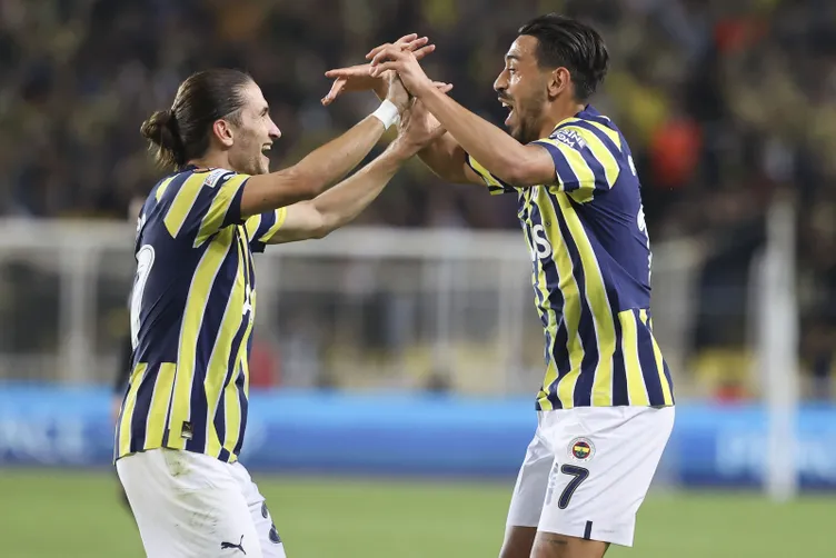 Son dakika Fenerbahçe haberleri: Fenerbahçe’nin başına talih kuşu kondu! Yıldız oyuncu için rekor teklife ‘evet’ denilecek…