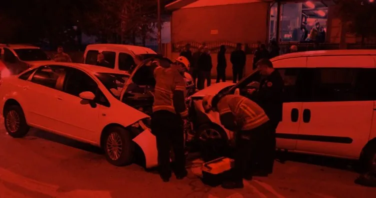 Bursa’da kafa kafaya feci kaza: 6 yaralı!
