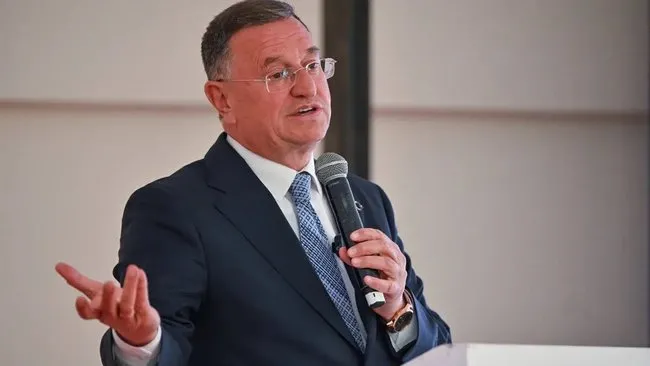 CHP’de kurultay kavgası: Lütfü Savaş iptal istedi, Özel tehditler savurdu...