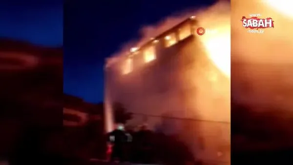 Rize’de binanın çatısı alevlere teslim oldu | Video