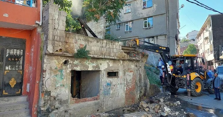 Kuştepe’de 18 metruk binanın yıkımı başladı