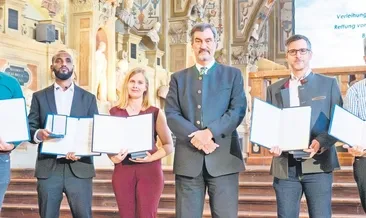 Madalyalı kahramanı zorla gönderdiler