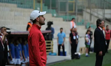 Özer Hurmacı: Pes etmek yok