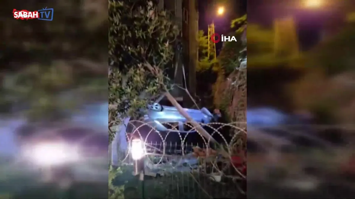 15 metrelik apartman boşluğuna düşen otomobilin içindeki 2 kişi yaralandı | Video videosunu izle 15 metrelik apartman boşluğuna düşen otomobilin içindeki 2 kişi yaralandı | Video videosunu izle