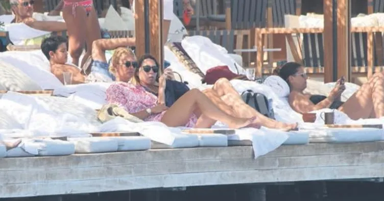 Gazetecileri görünce kaçtı