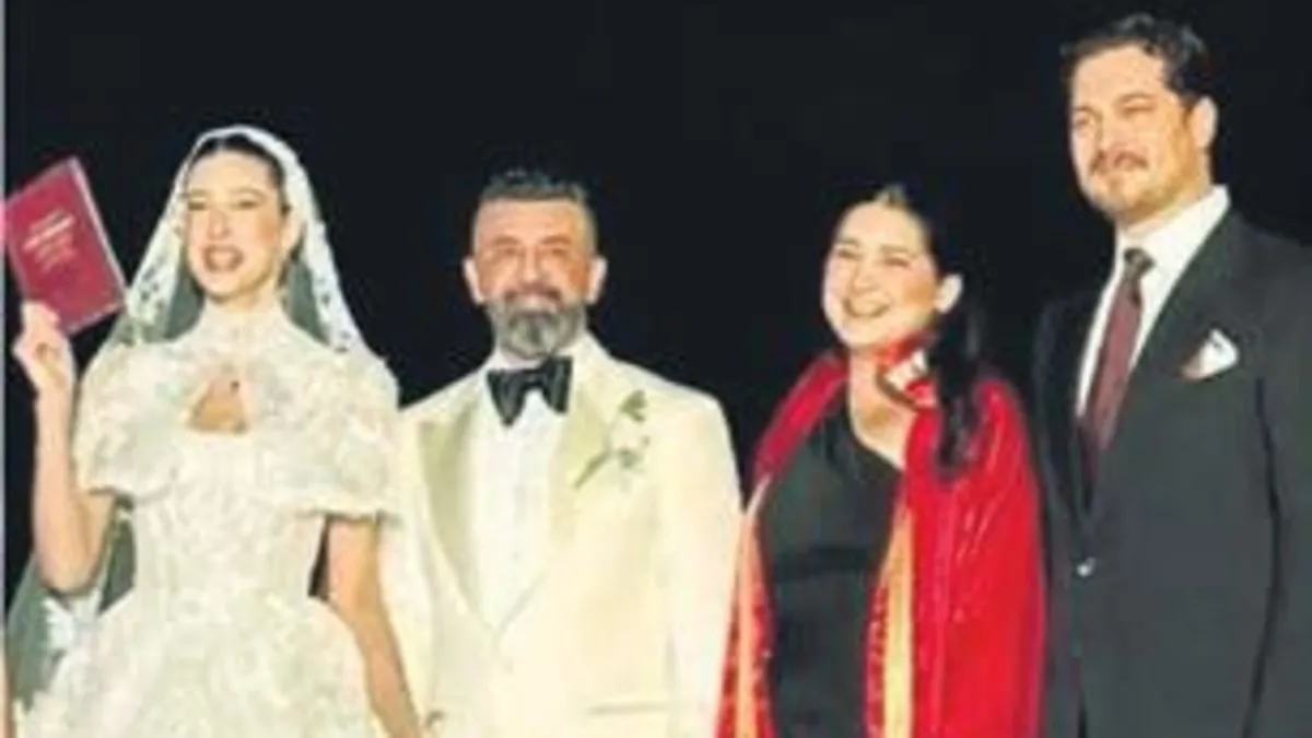 Ünlüler düğünde buluştu