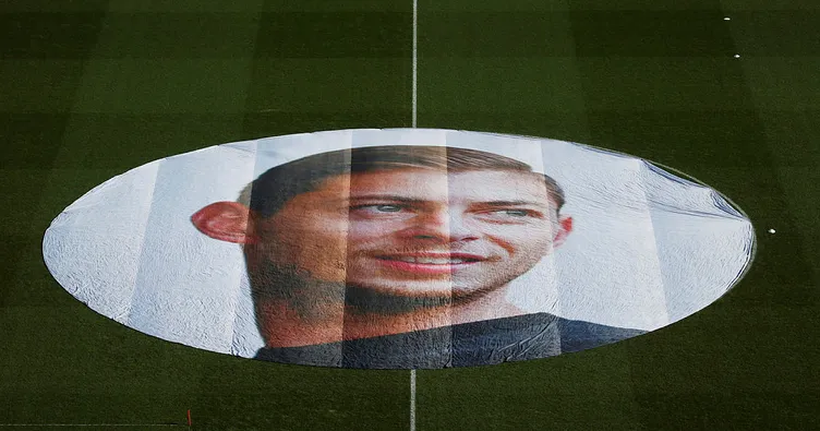 UEFA’dan Sala için saygı duruşu