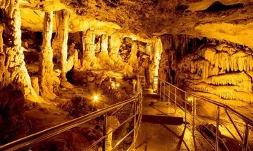 UNESCO’nun kültür miras listesinde: Serinlemek isteyenler bu mağaraya akın ediyor