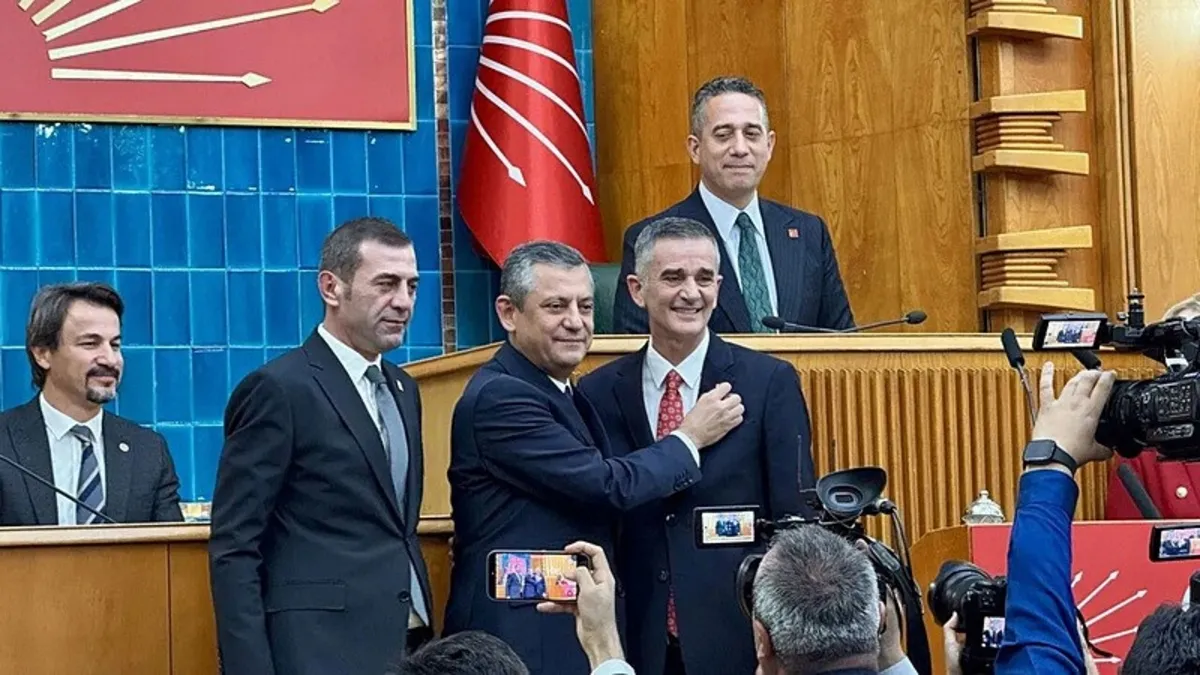 CHP’de Kürt kimliği kavgası