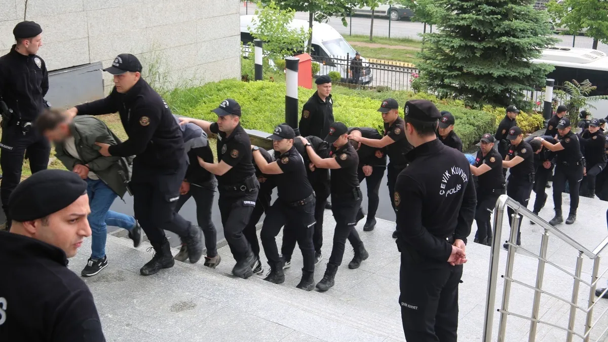 Siber dolandırıcılık çetesinde 35 tutuklama Siber dolandırıcılık çetesinde 35 tutuklama