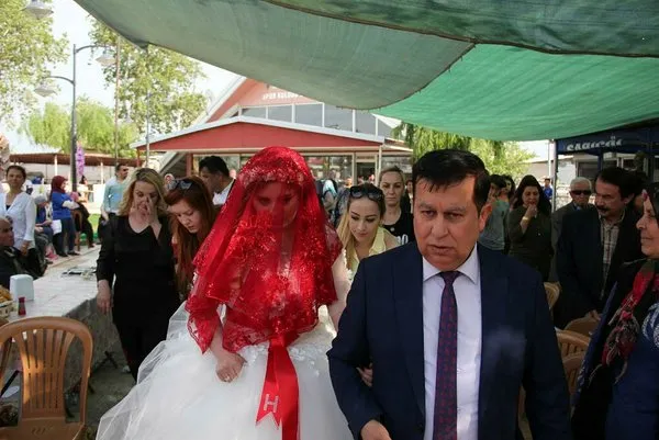 Böyle bir düğün konvoyu görülmedi