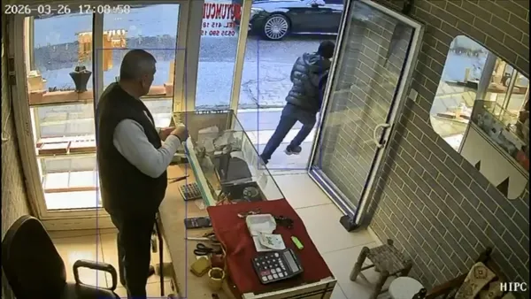 kuyumcudan-60-bin-liralik-yuzuk-calan-hirsiz-kamerada-1774787841587.jpg