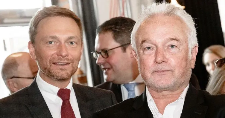FDP’de istifalar peş peşe geldi!
