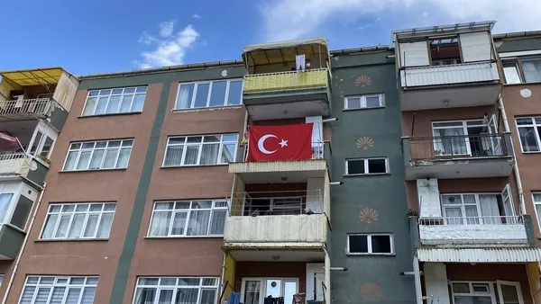 samsunda-yurekleri-daglayan-olay-ebrar-bebek-5inci-kattan-beton-zemine-duserek-can-verdi-annesinin-bir-anlik-y-1780660643141.jpg
